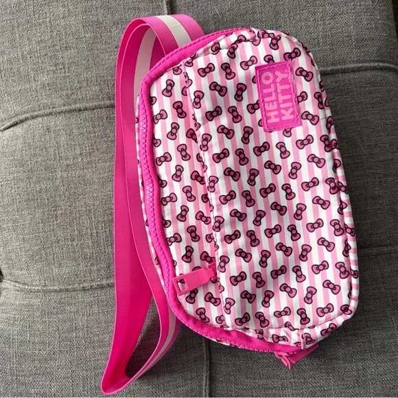 Bioworld Hello Kitty Pink and White Kids Crossbody Bag - Picture 14 of 16